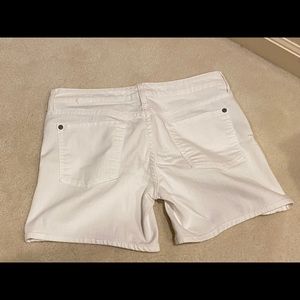 Vince denim shorts white, 5’ leg, size 28